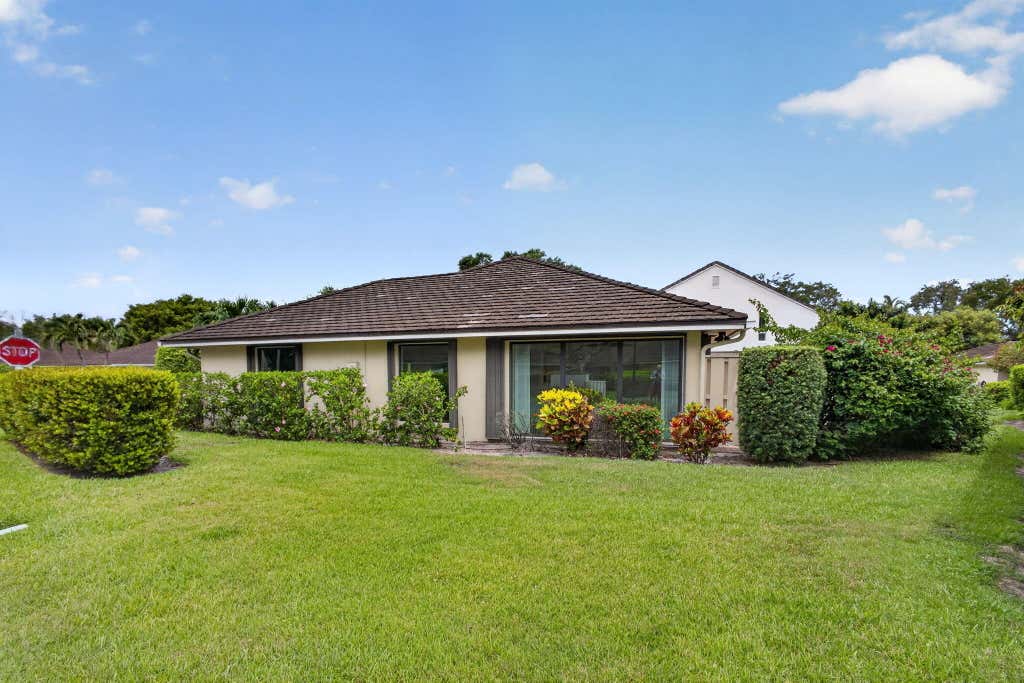Photo of 11354 Briarwood Place, North Palm Beach, FL 33408 (MLS # B26055321)