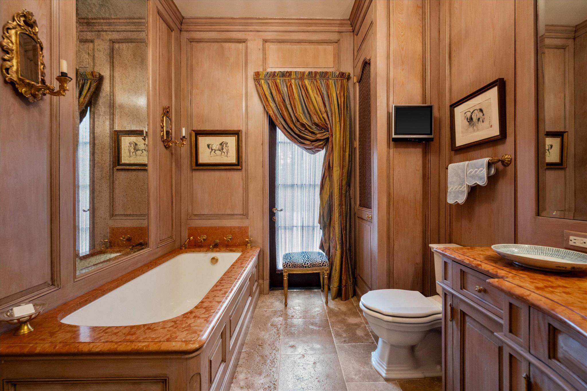 LONGWOOD GREEN - Residential