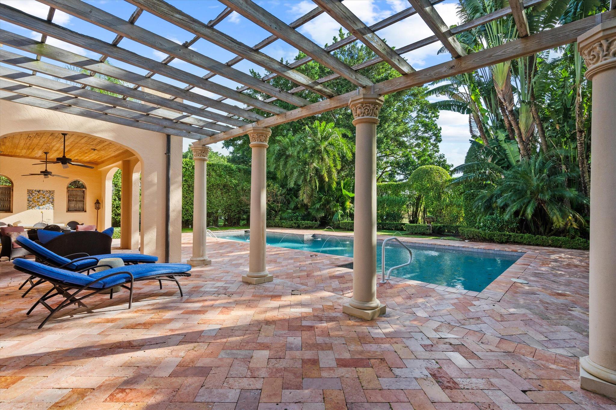 LONGWOOD GREEN - Residential