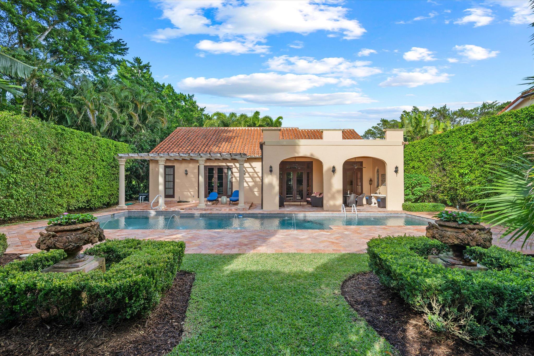 LONGWOOD GREEN - Residential