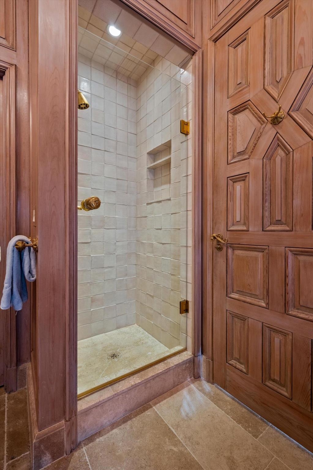 LONGWOOD GREEN - Residential