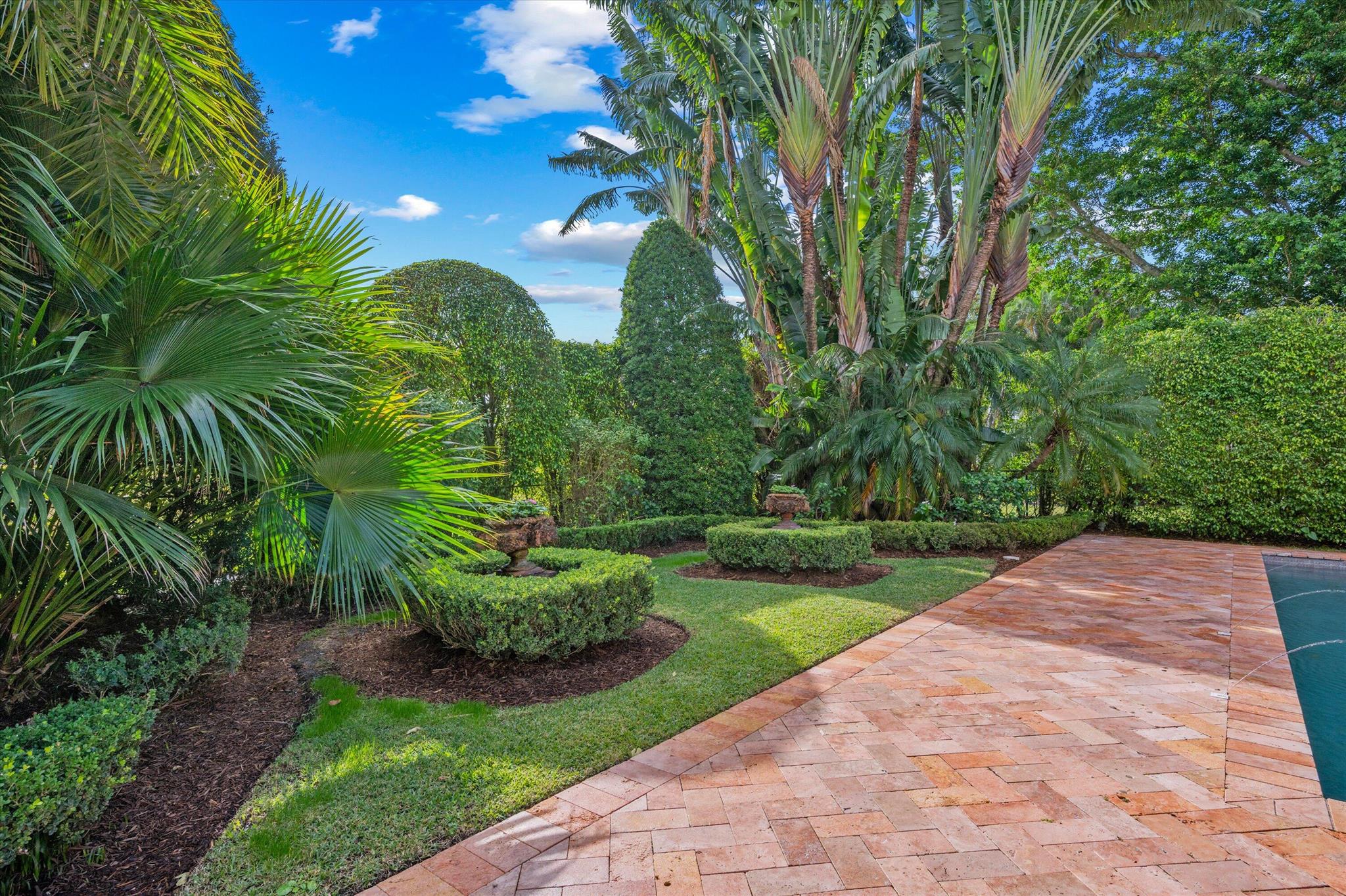 LONGWOOD GREEN - Residential