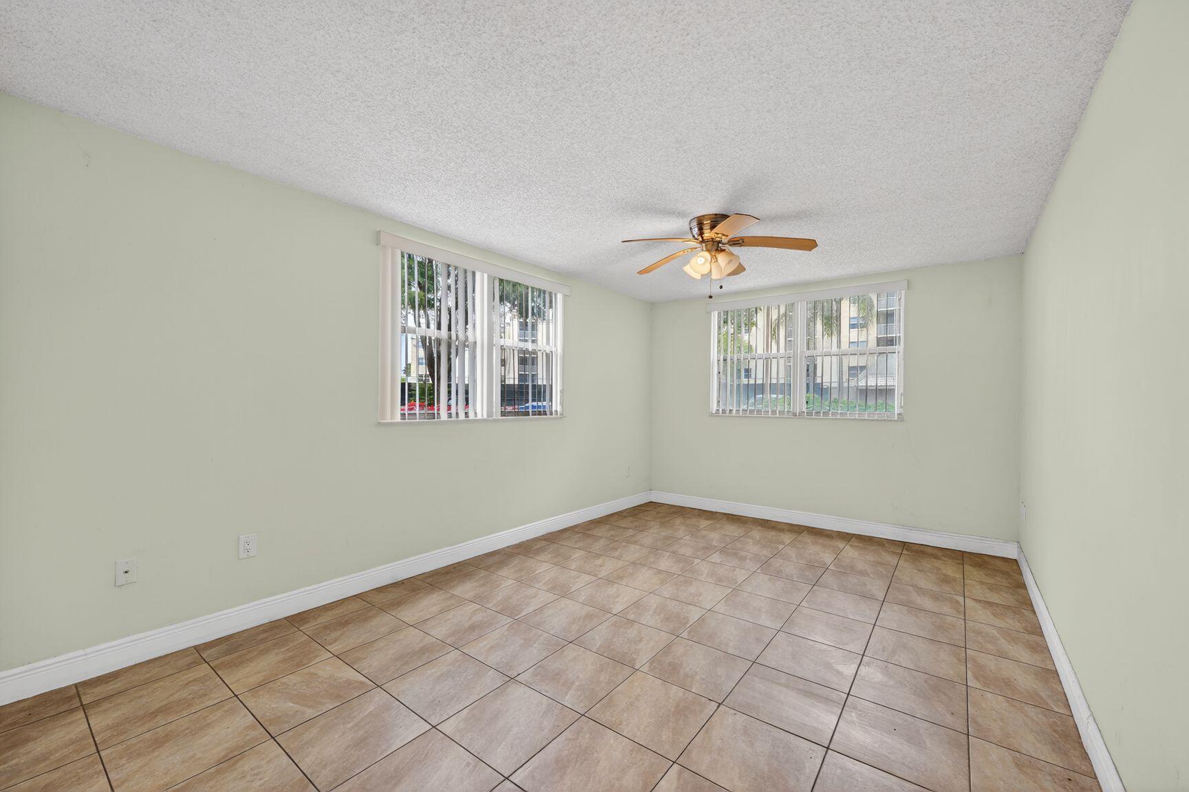 LAS VISTAS AT DORAL CONDO - Residential