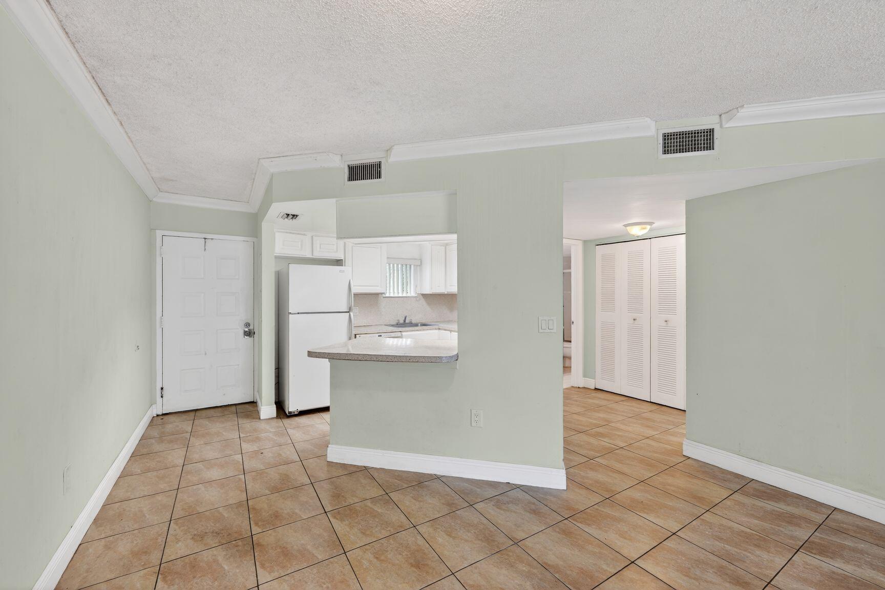 LAS VISTAS AT DORAL CONDO - Residential
