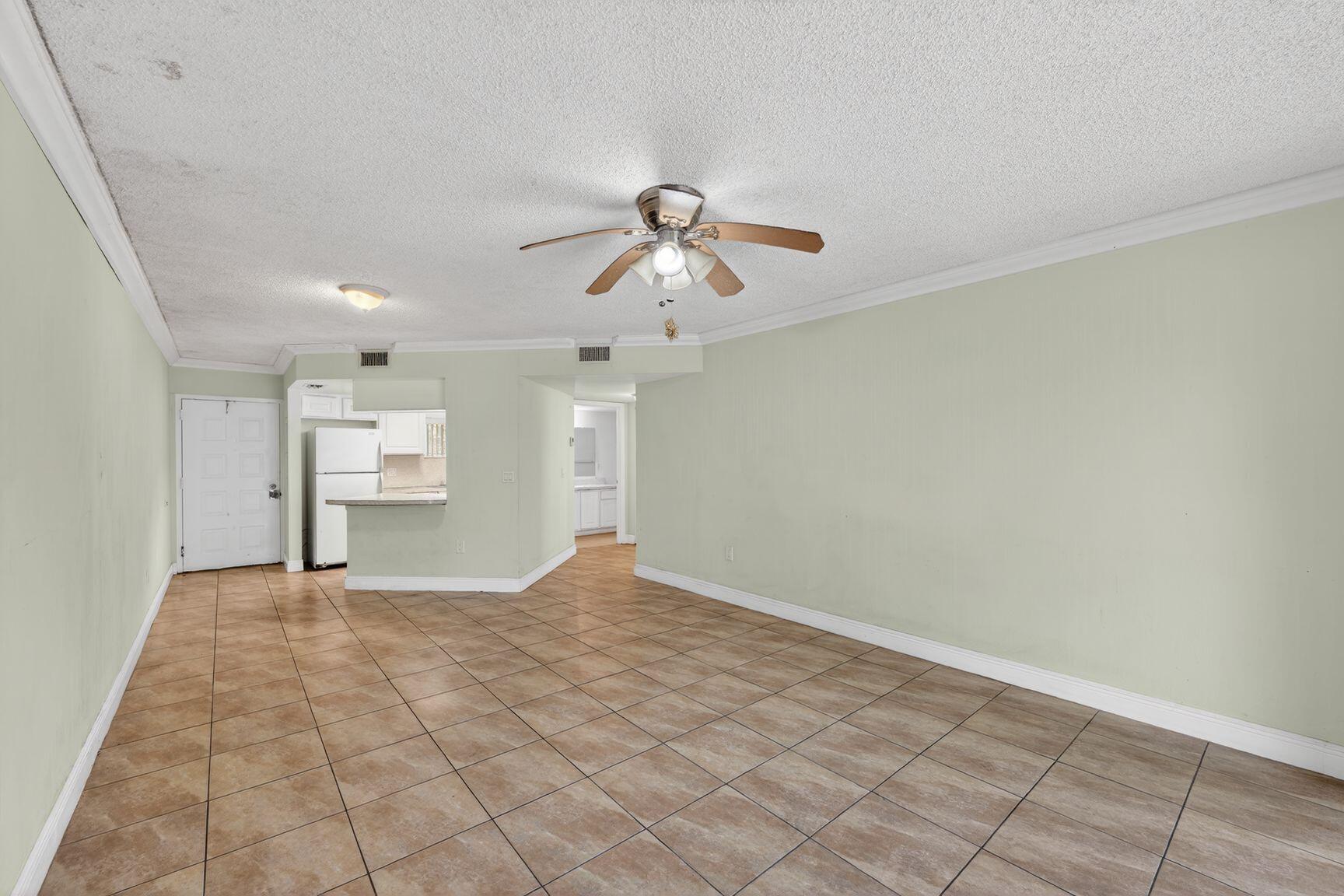 LAS VISTAS AT DORAL CONDO - Residential