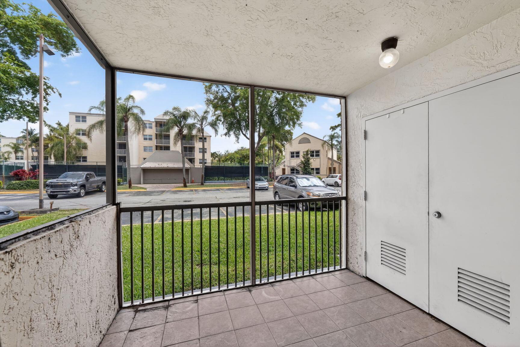 LAS VISTAS AT DORAL CONDO - Residential