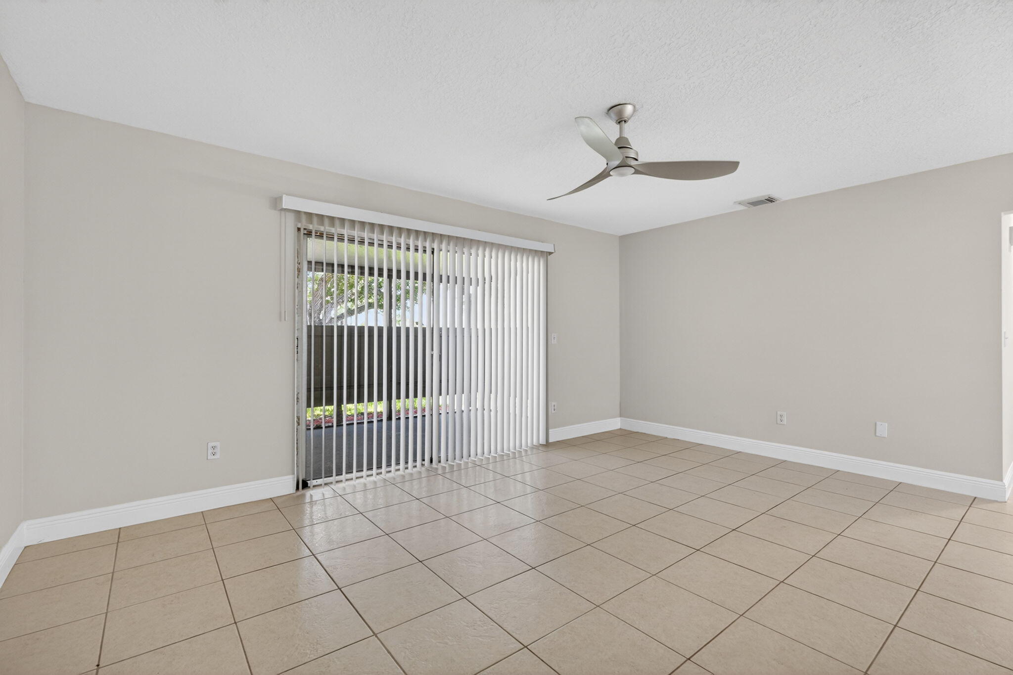 CINNAMON TREE - Residential