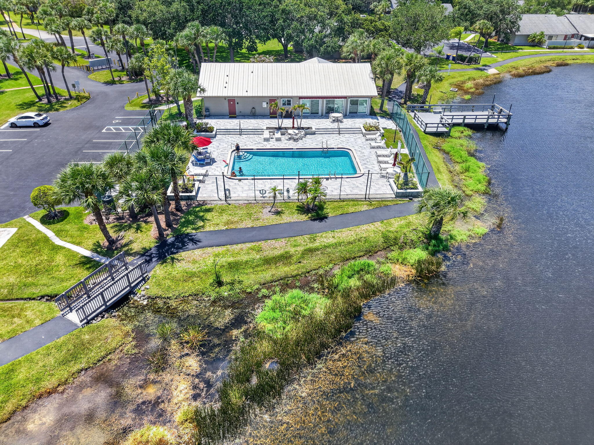 CINNAMON TREE - Residential