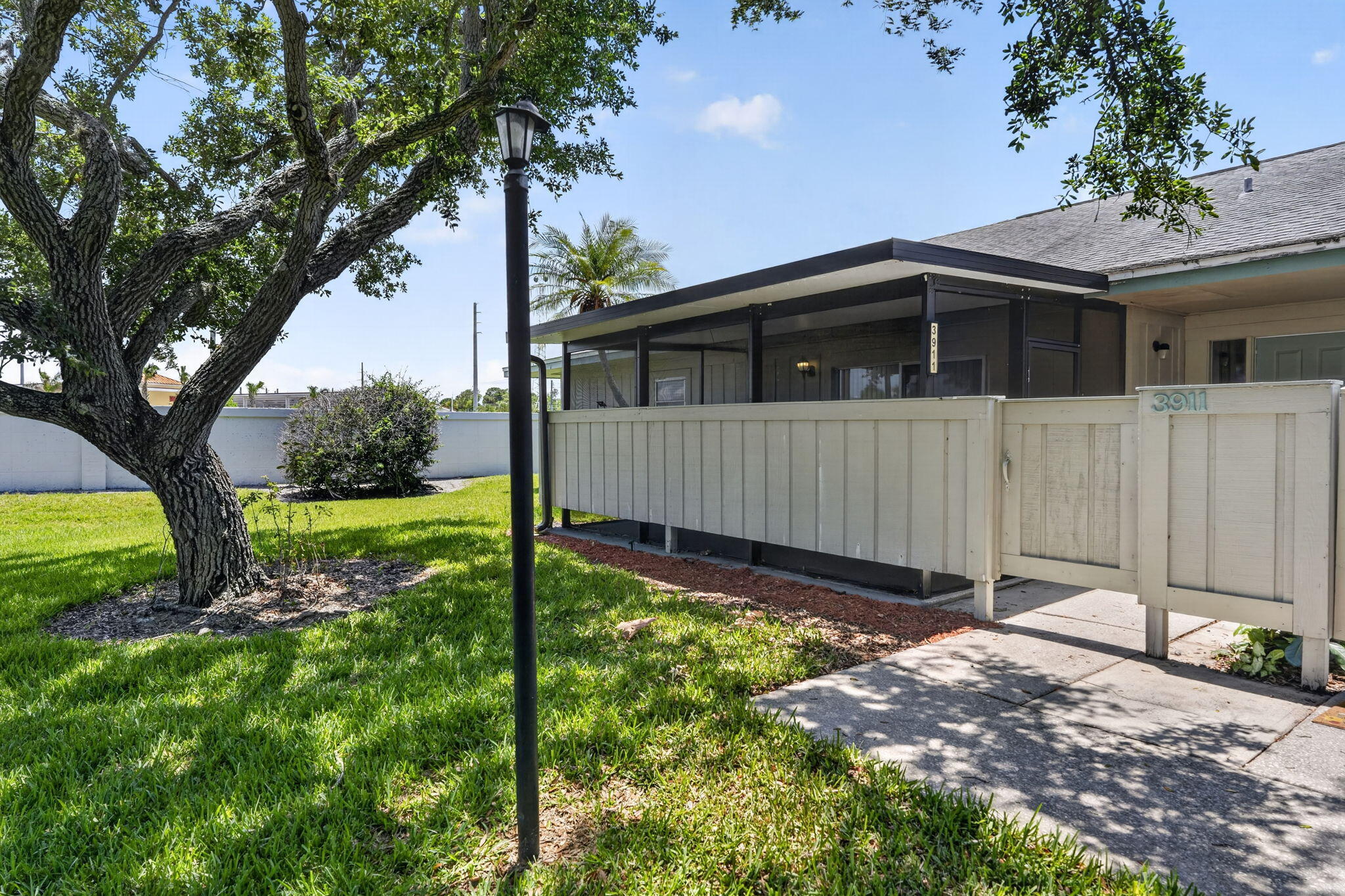 CINNAMON TREE - Residential
