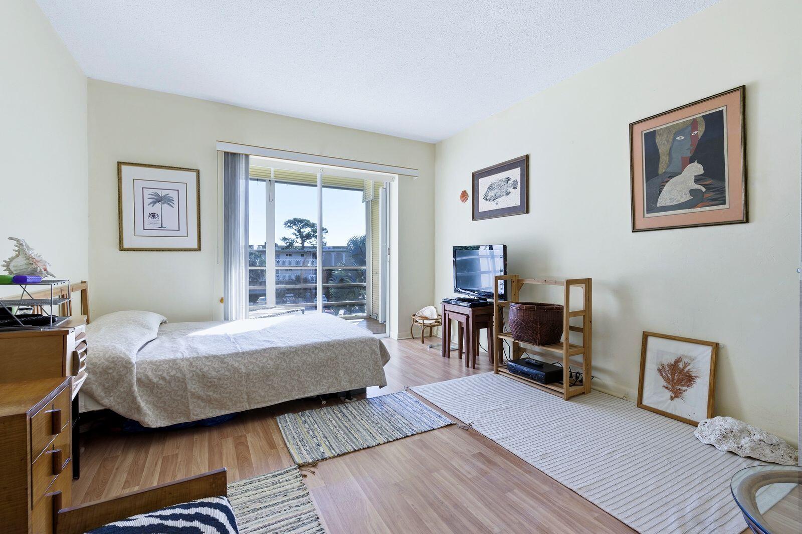 LAKE CLARKE GARDENS CONDO 3 - Residential