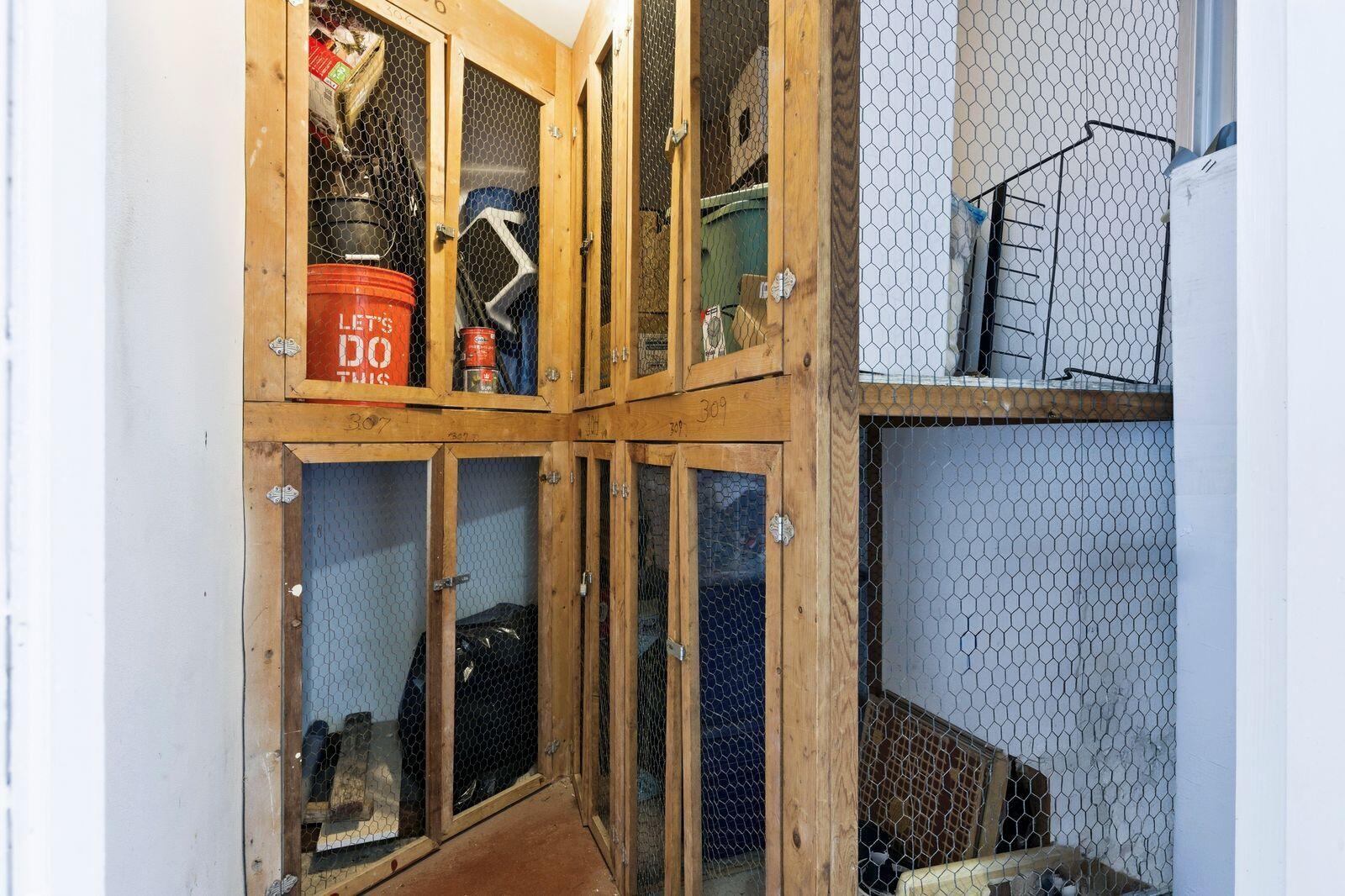 LAKE CLARKE GARDENS CONDO 3 - Residential