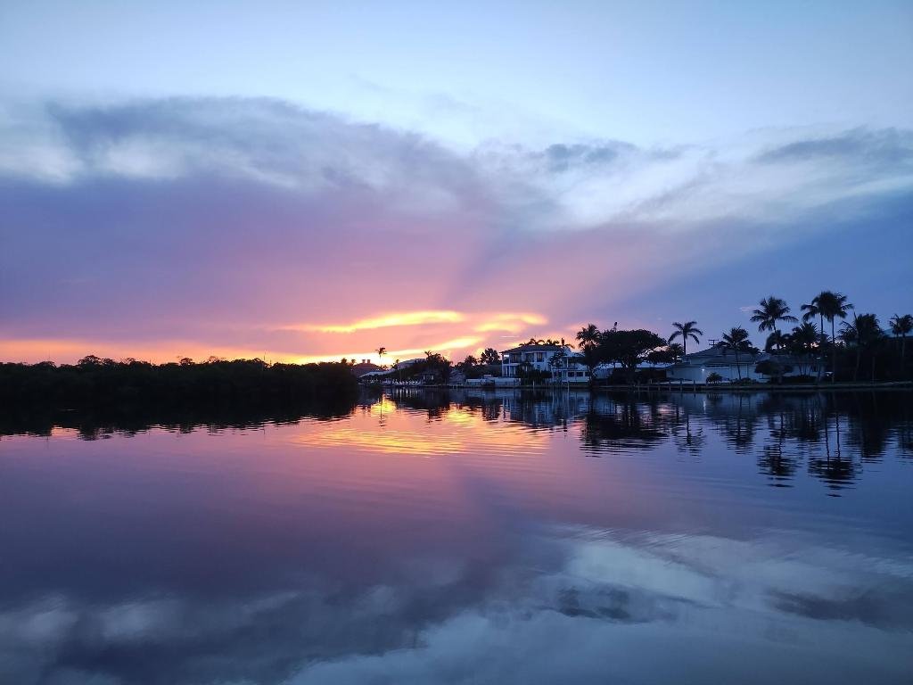 WELLINGTON ARMS CONDOS - Residential