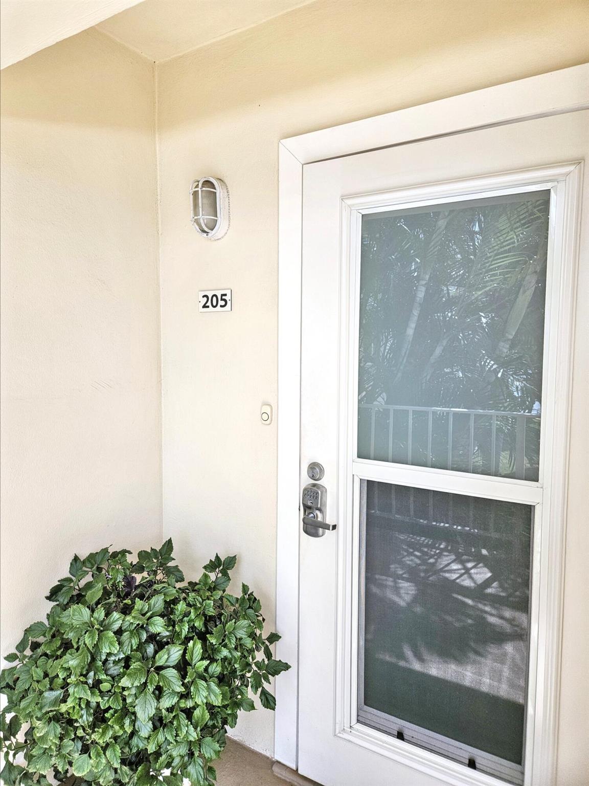 WELLINGTON ARMS CONDOS - Residential