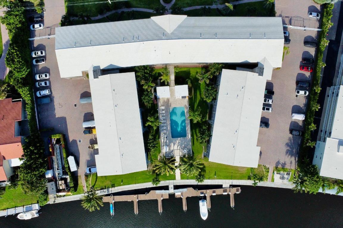 WELLINGTON ARMS CONDOS - Residential