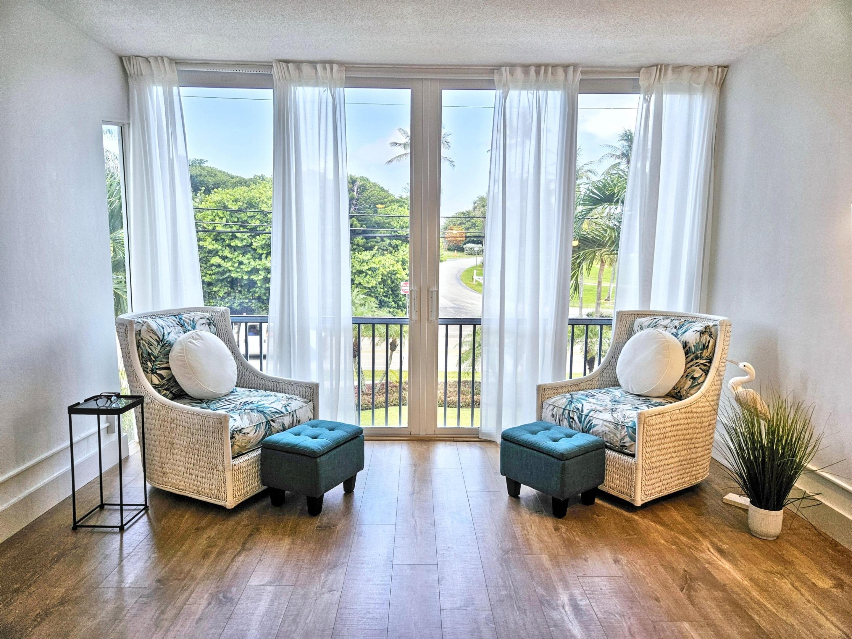 WELLINGTON ARMS CONDOS - Residential