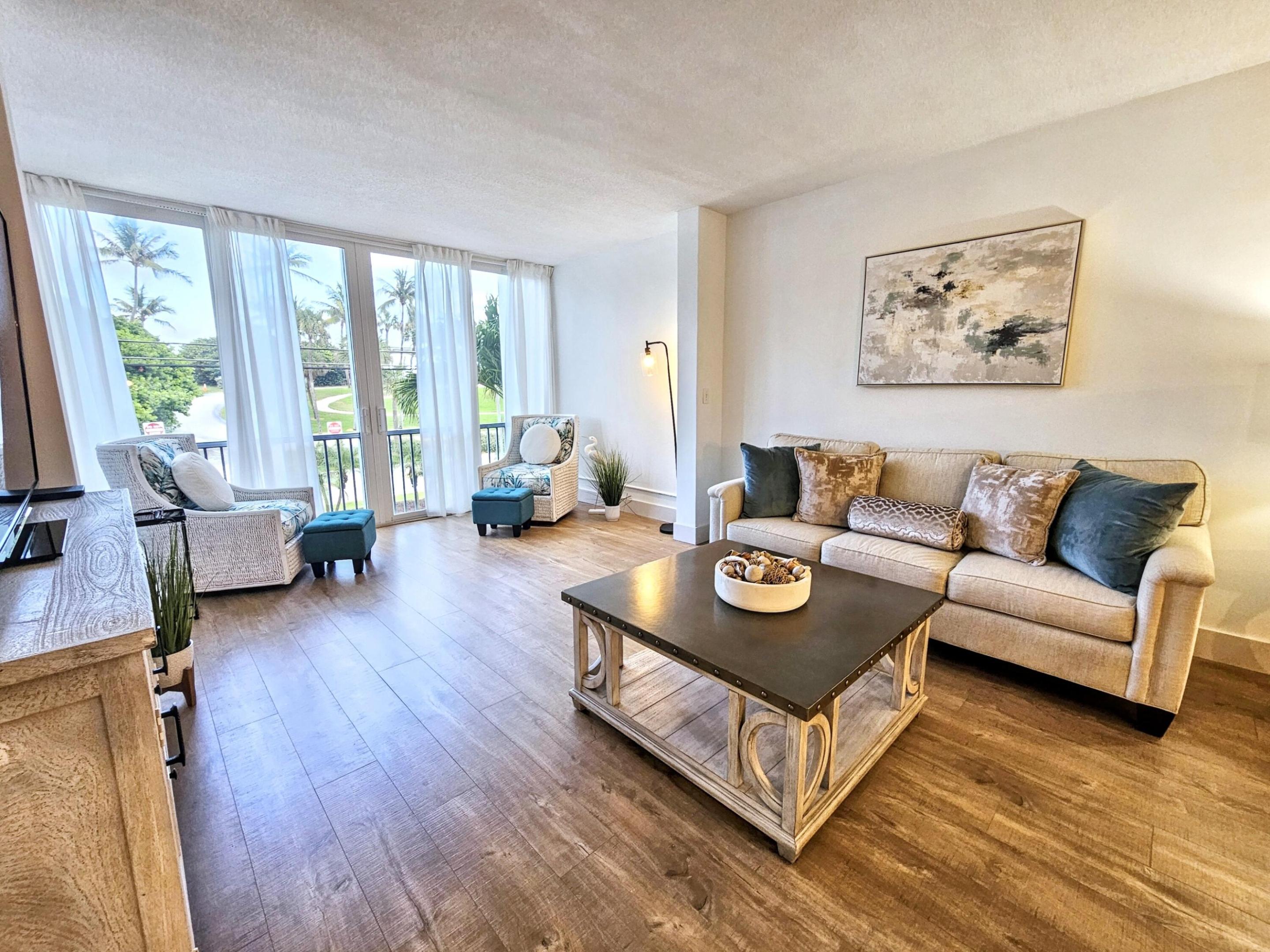 WELLINGTON ARMS CONDOS - Residential