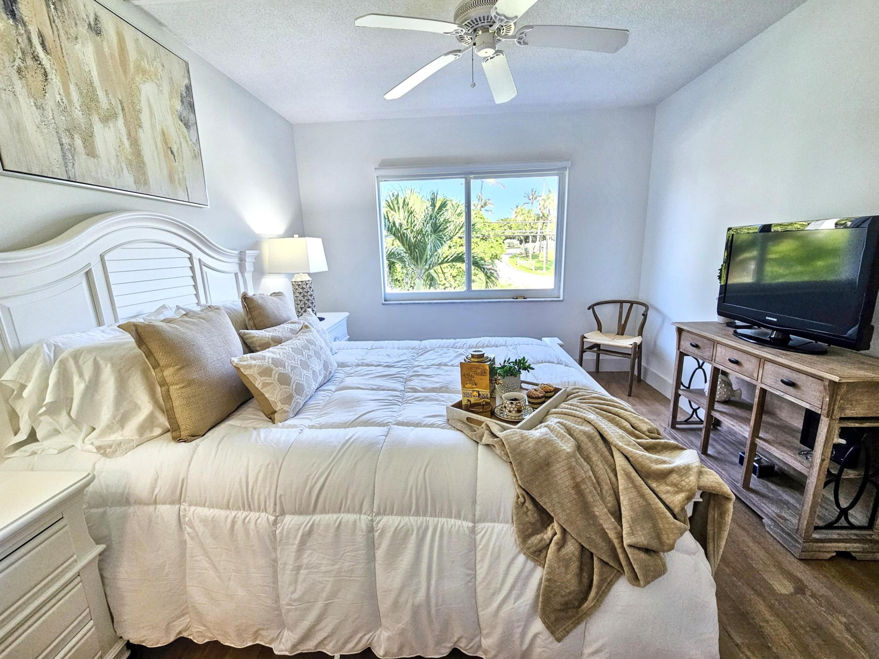 WELLINGTON ARMS CONDOS - Residential