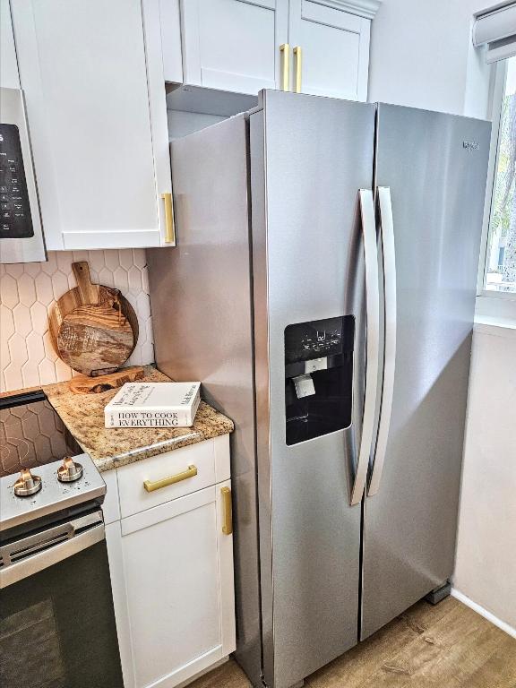 WELLINGTON ARMS CONDOS - Residential