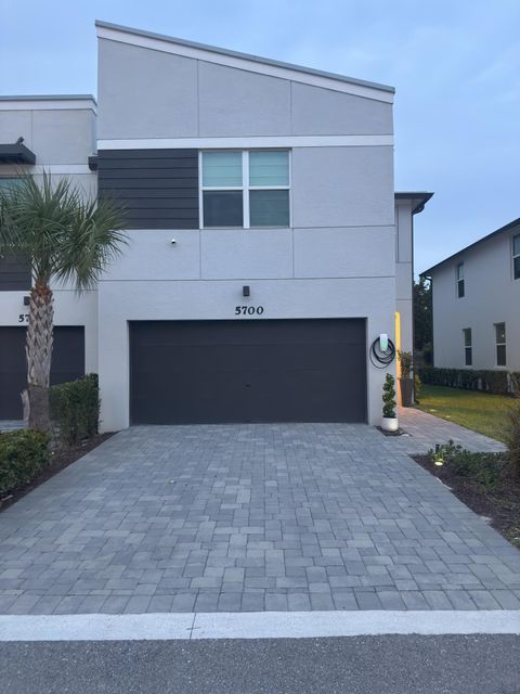 5700 Mentmore Drive Mangonia Park FL 33407