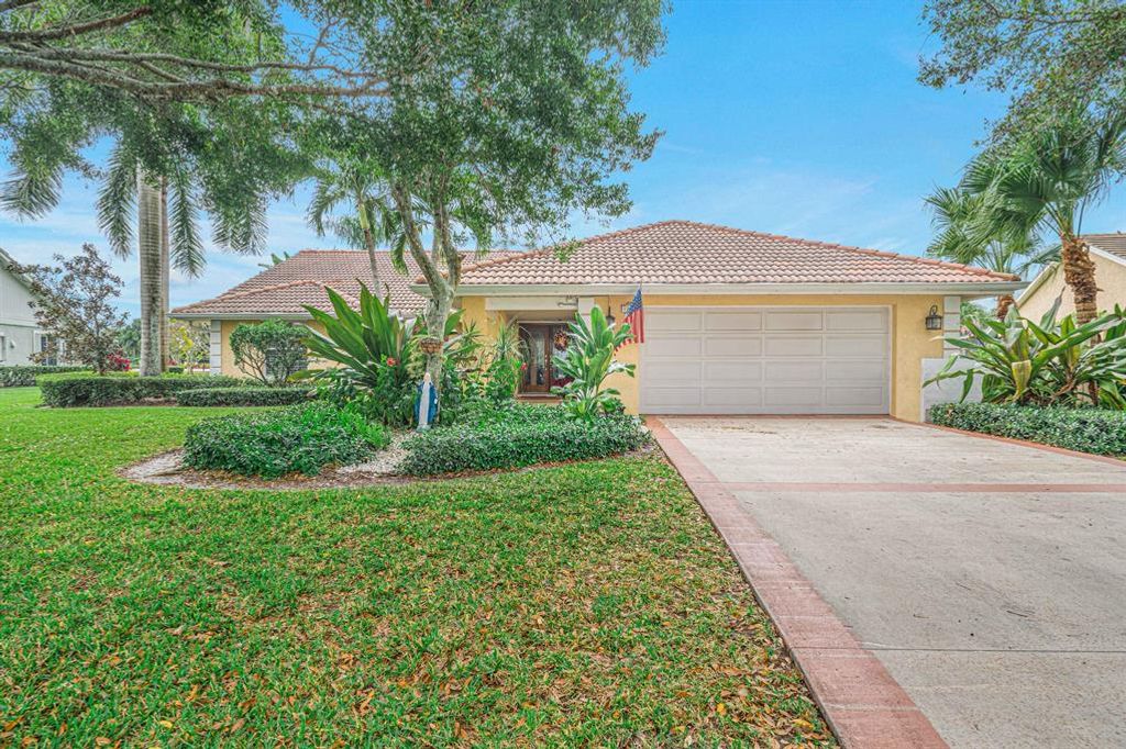 Photo of 1284 SW Moonlite Cove, Saint Lucie West, FL 34986 (MLS # R10764305)