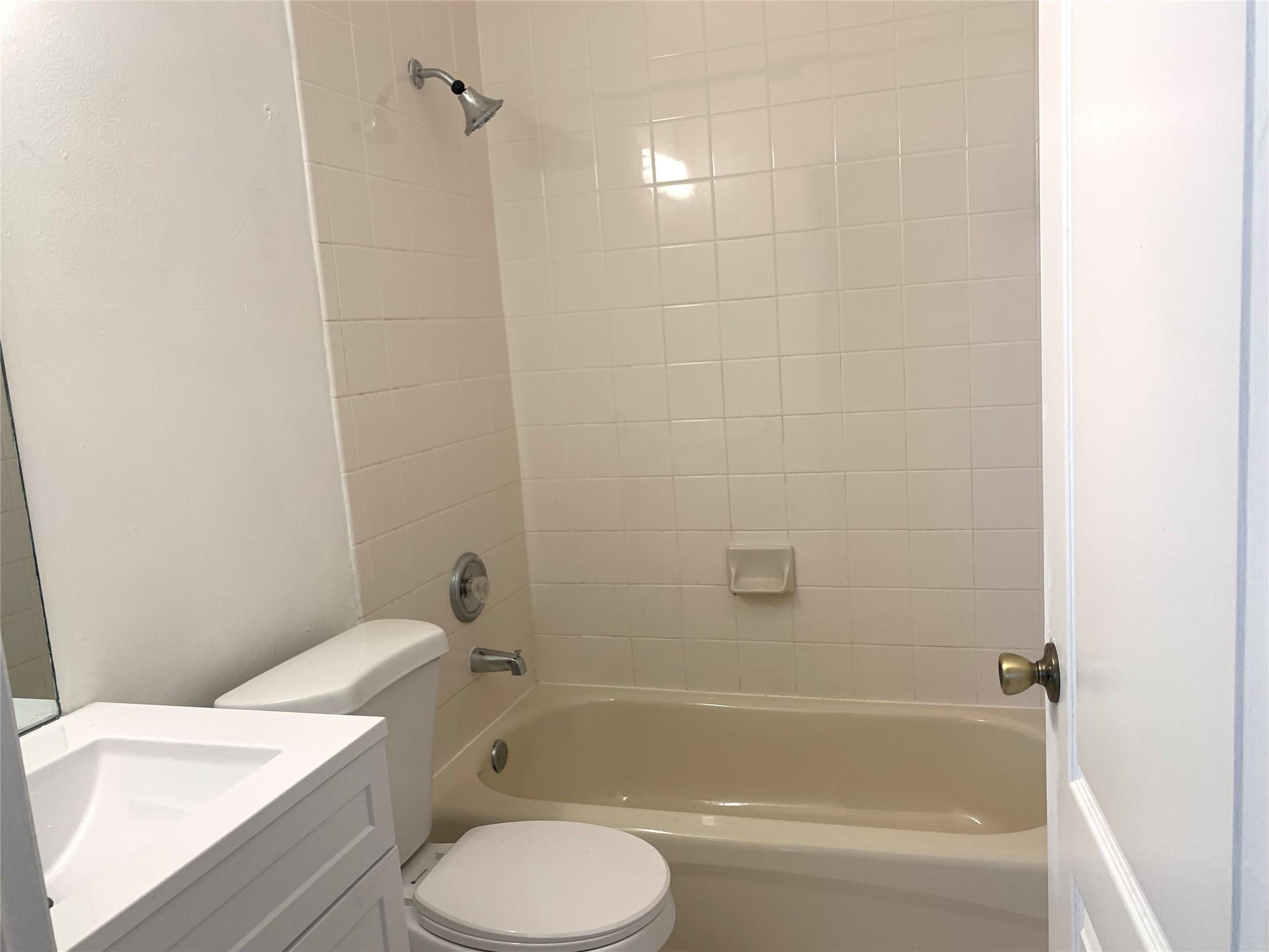 Riverwalk - Residential Lease