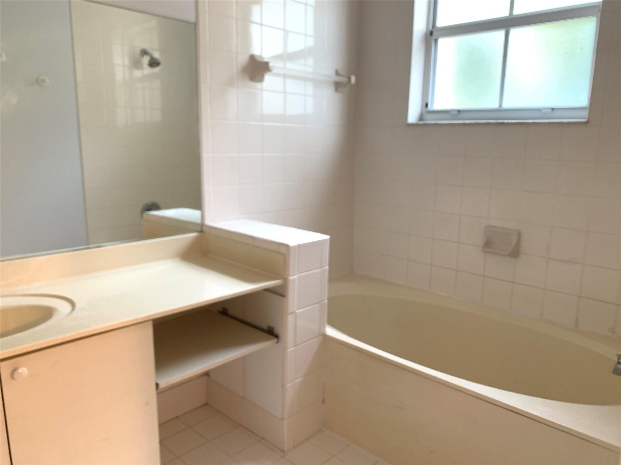 Riverwalk - Residential Lease