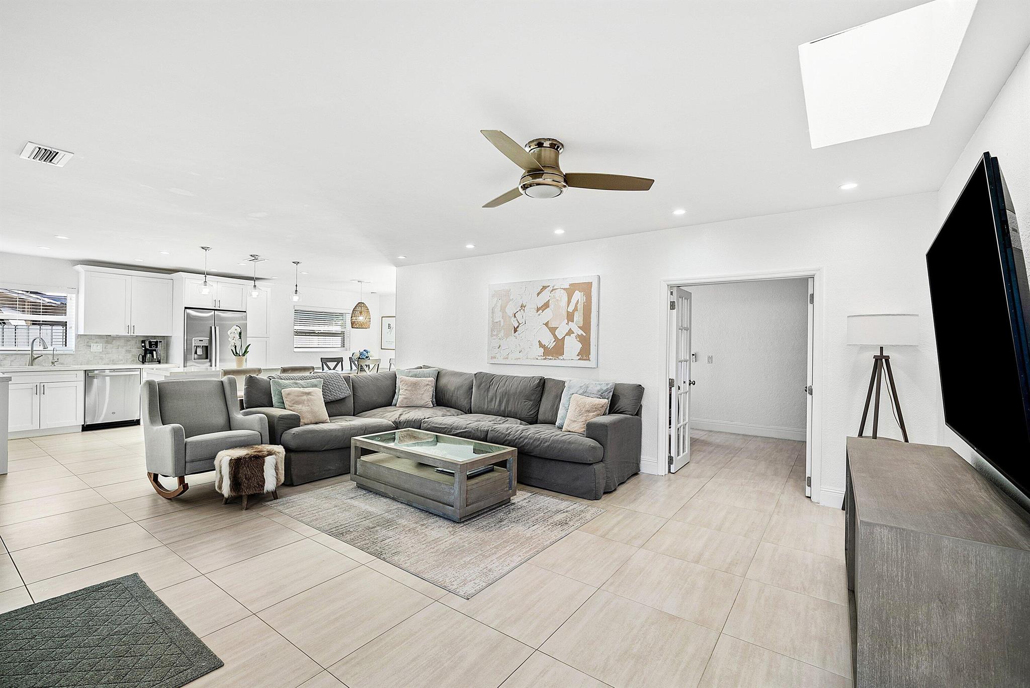 HIDDEN VALLEY SEC 2 - Residential Lease