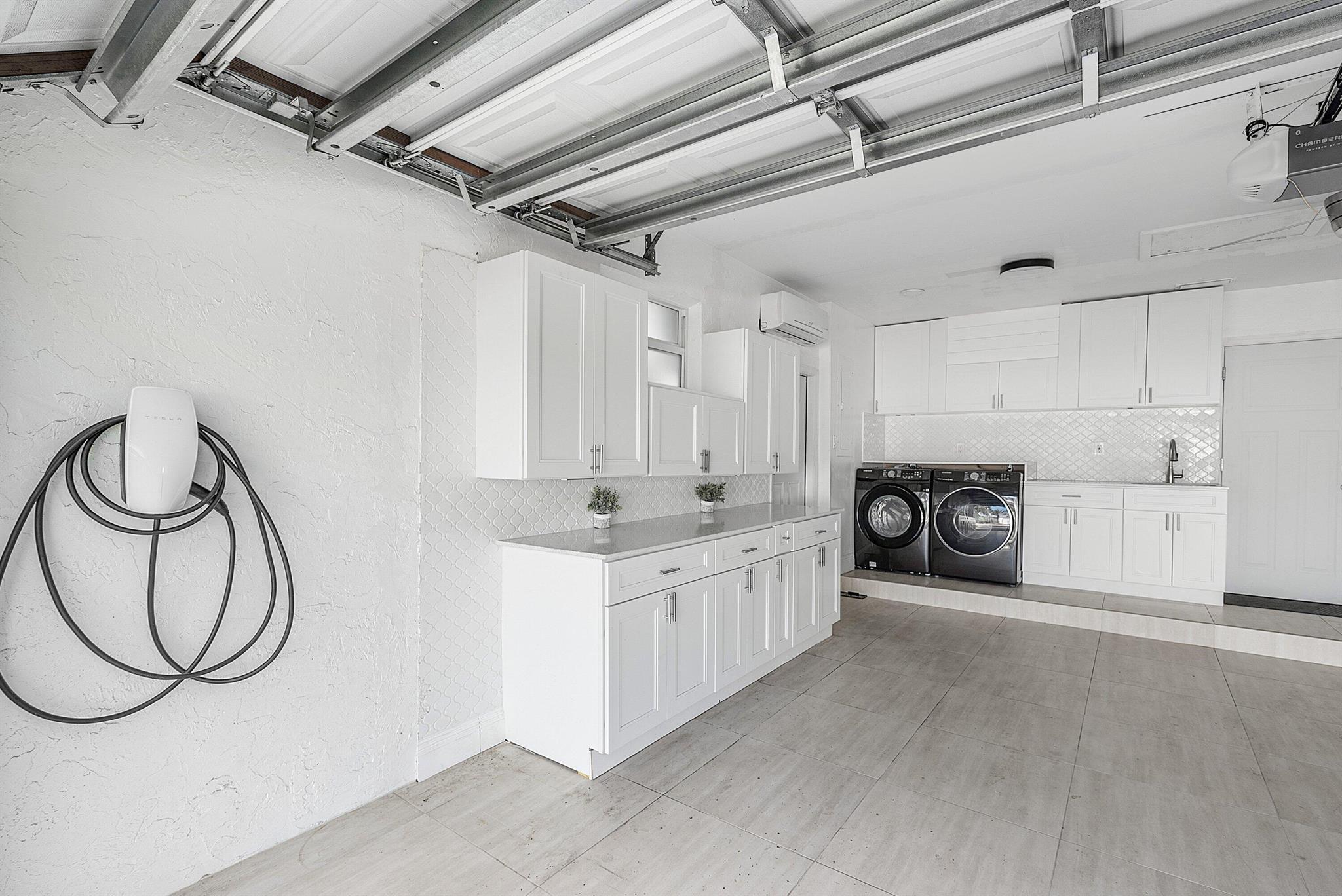 HIDDEN VALLEY SEC 2 - Residential Lease