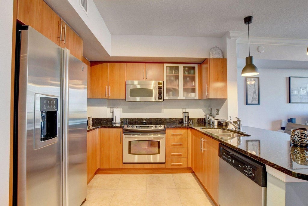Photo of 600 S Dixie Highway #507, West Palm Beach, FL 33401 (MLS # B26078318)