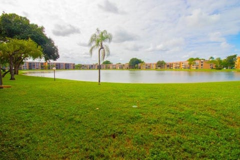 Tiny photo for 6007 CORAL LAKE Drive #107, Margate, FL 33063 (MLS # F10484085)