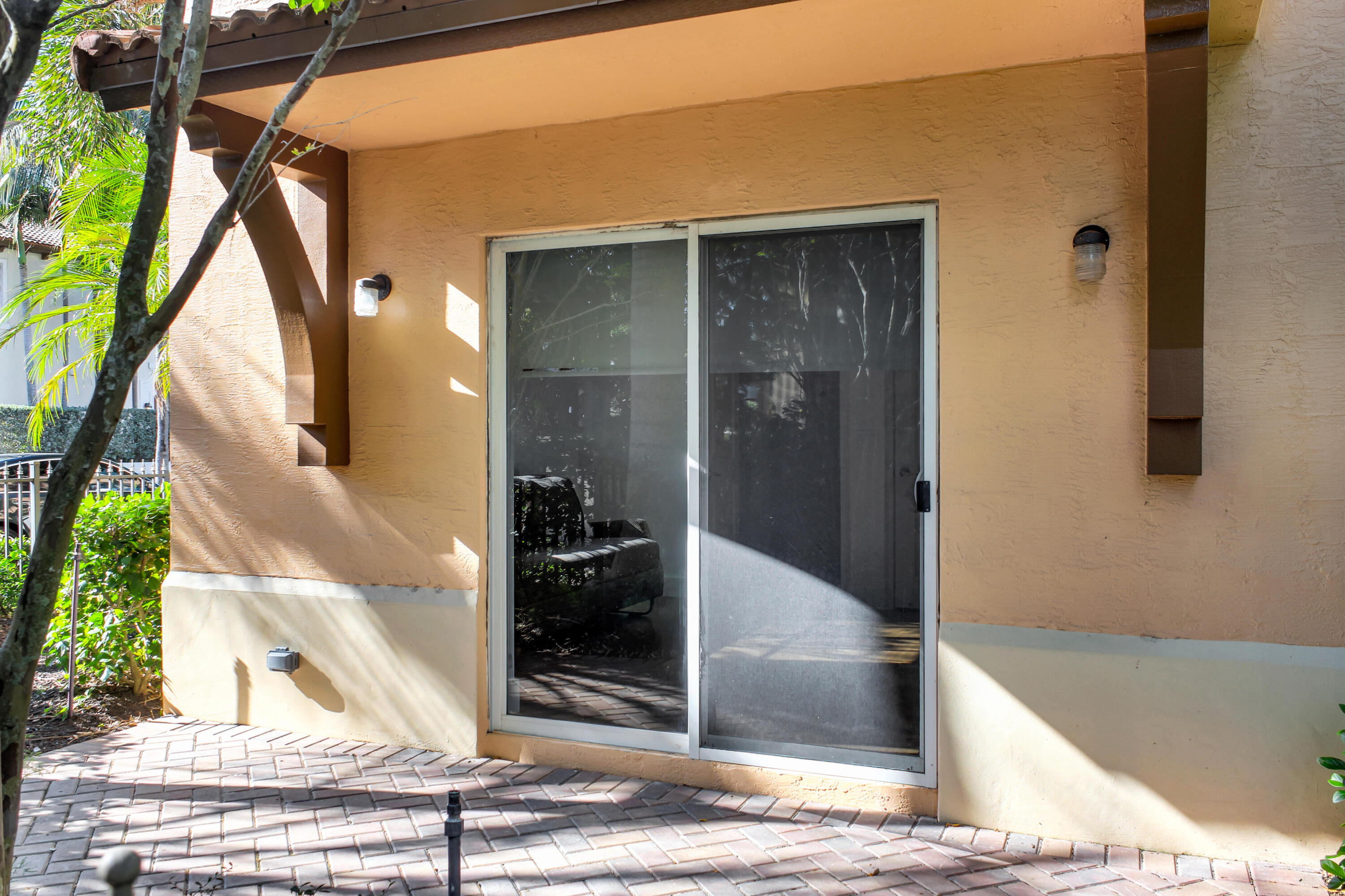 LIBRARY COMMONS - Residential