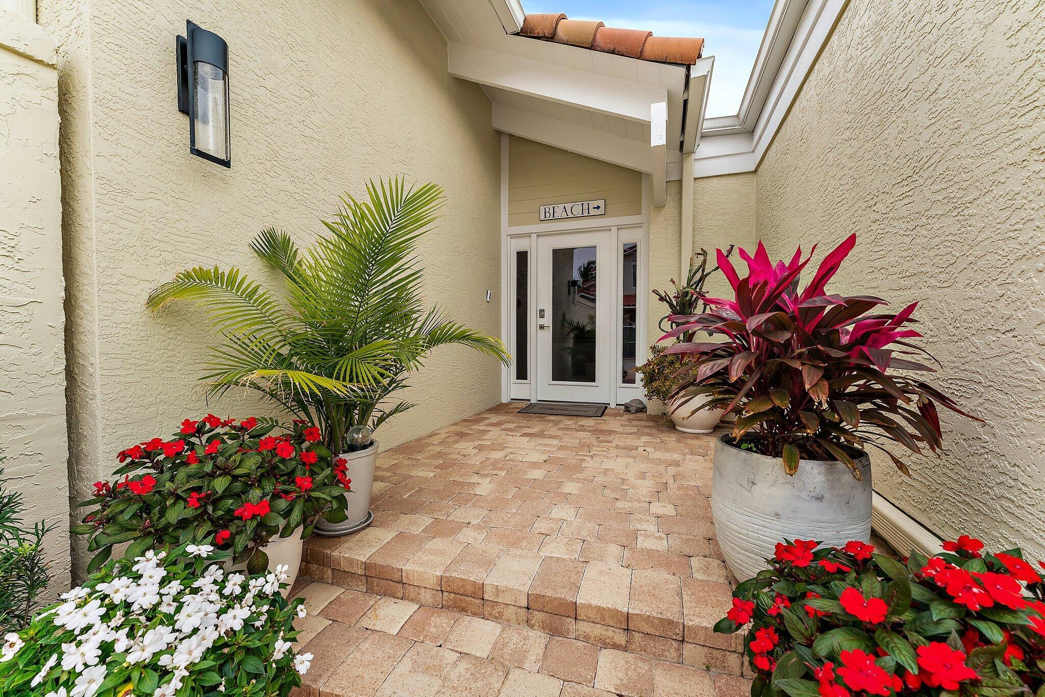 108 Tarpon Lane E