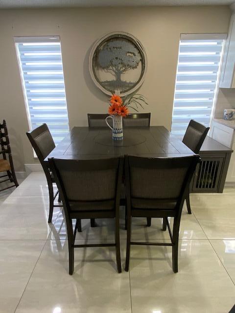 1701 WOODBRIDGE LAKES Circle