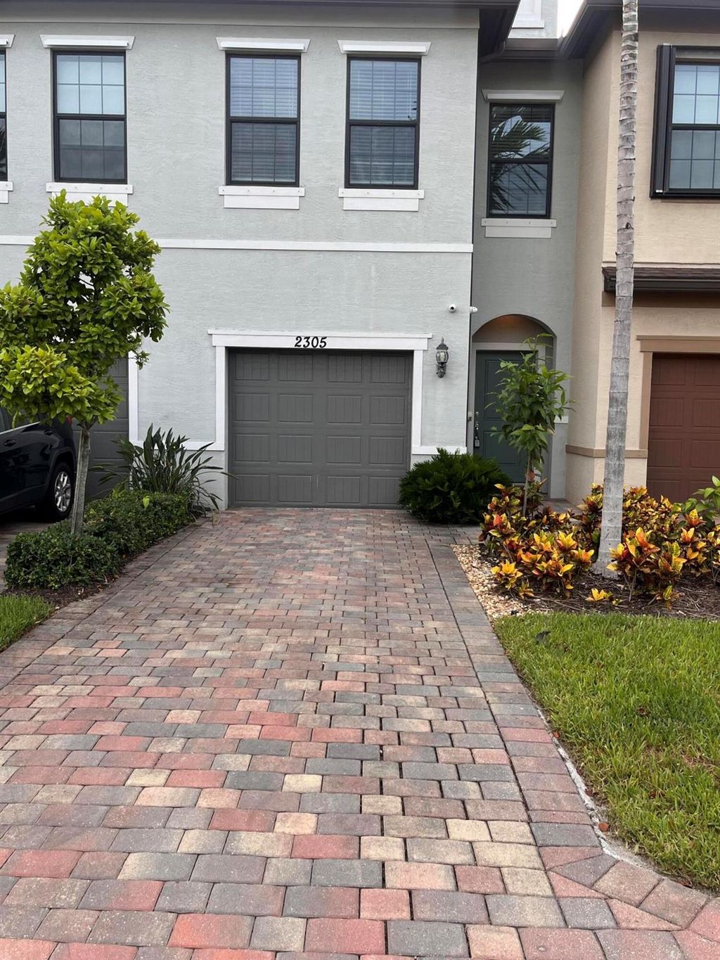 Photo of 2305 Byron Street, Palm Springs, FL 33406 (MLS # R11002571)