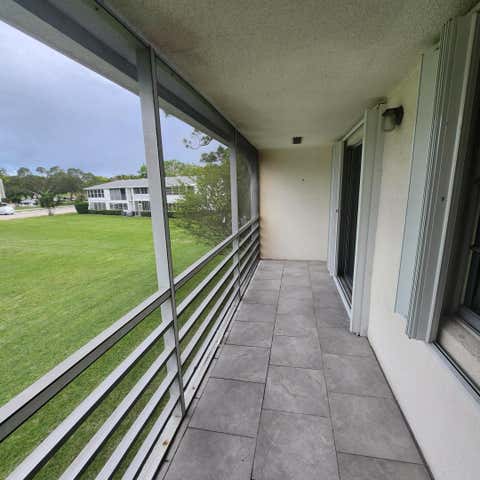 Tiny photo for 643 Durham W, Deerfield Beach, FL 33442 (MLS # B26004775)