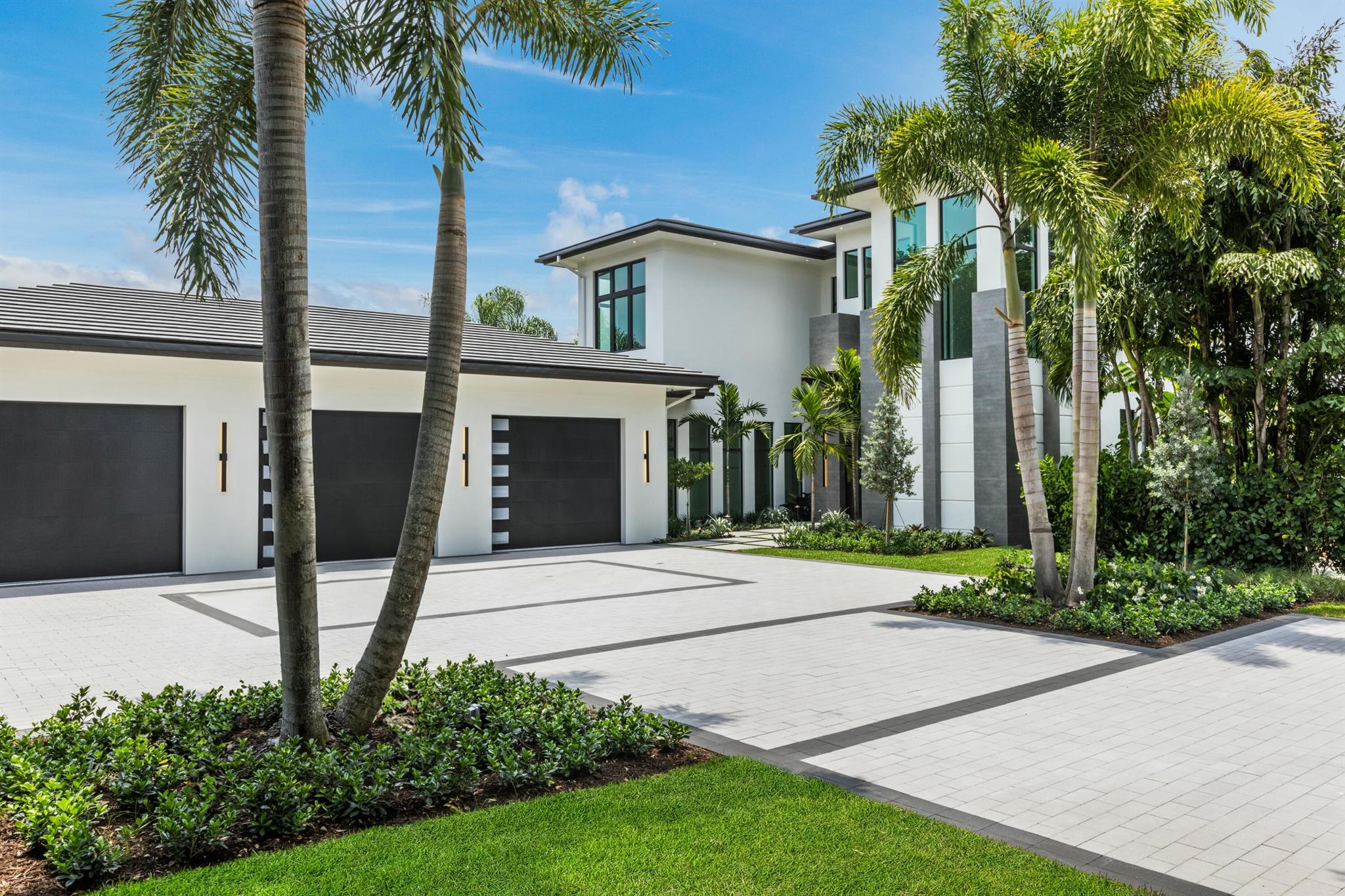 View photos, virtual tours, details... 2085 Vitex Lane