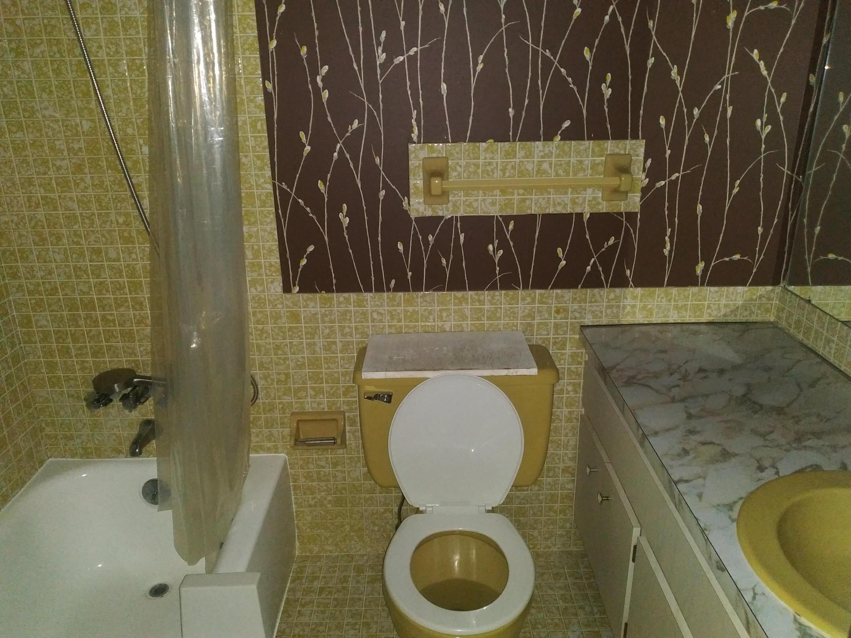 4841 NW 22nd Court 215, Lauderhill, FL, 33313/$51,000 4 4841 NW 22nd Court 215
