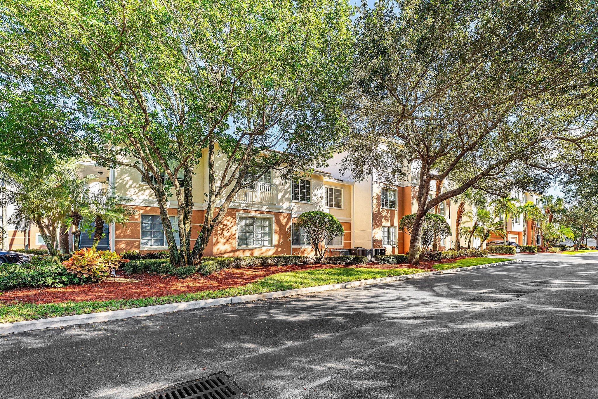 FIORE AT THE GARDENS COND - Residential