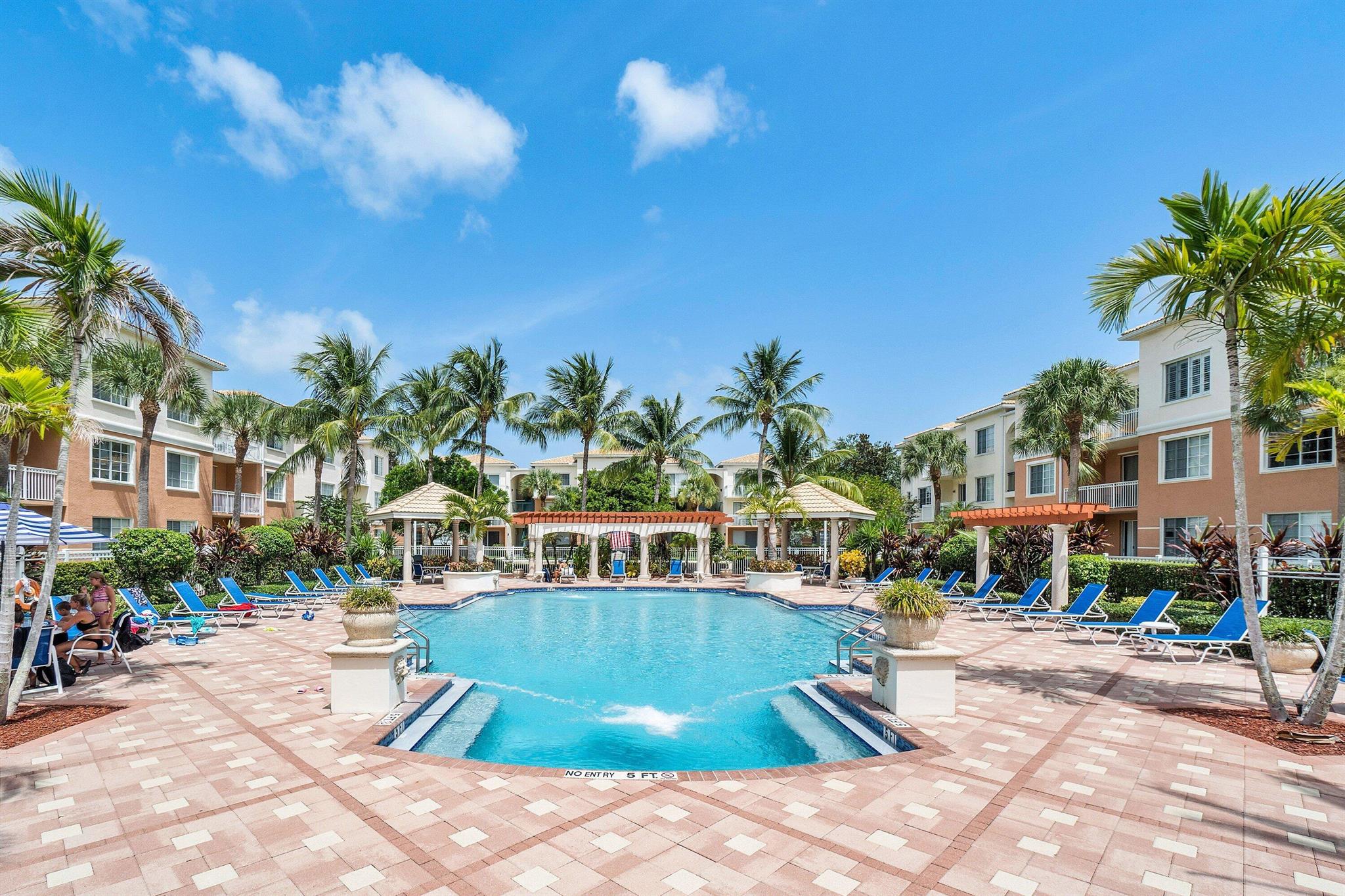 FIORE AT THE GARDENS COND - Residential