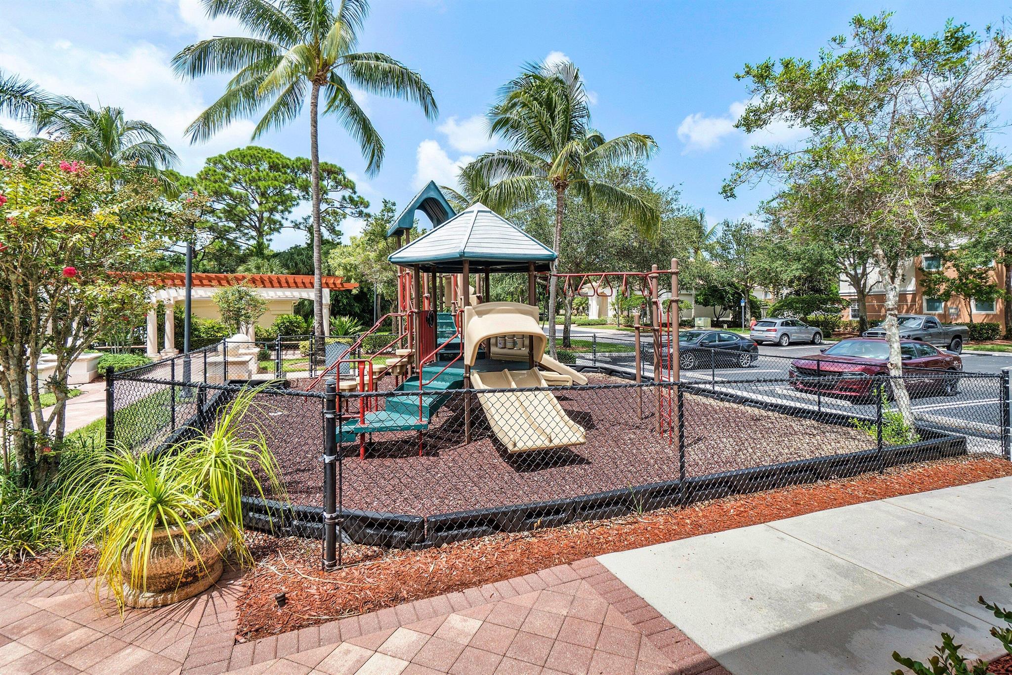 FIORE AT THE GARDENS COND - Residential