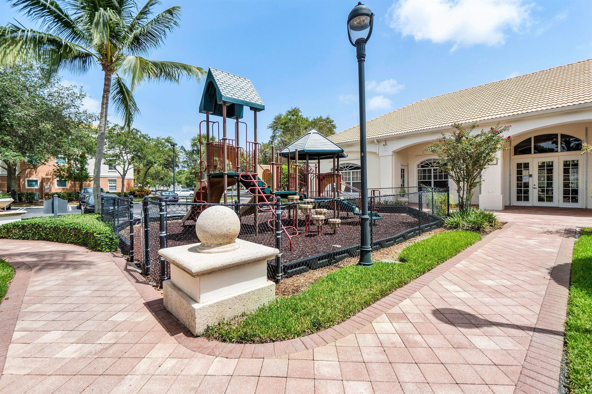 FIORE AT THE GARDENS COND - Residential