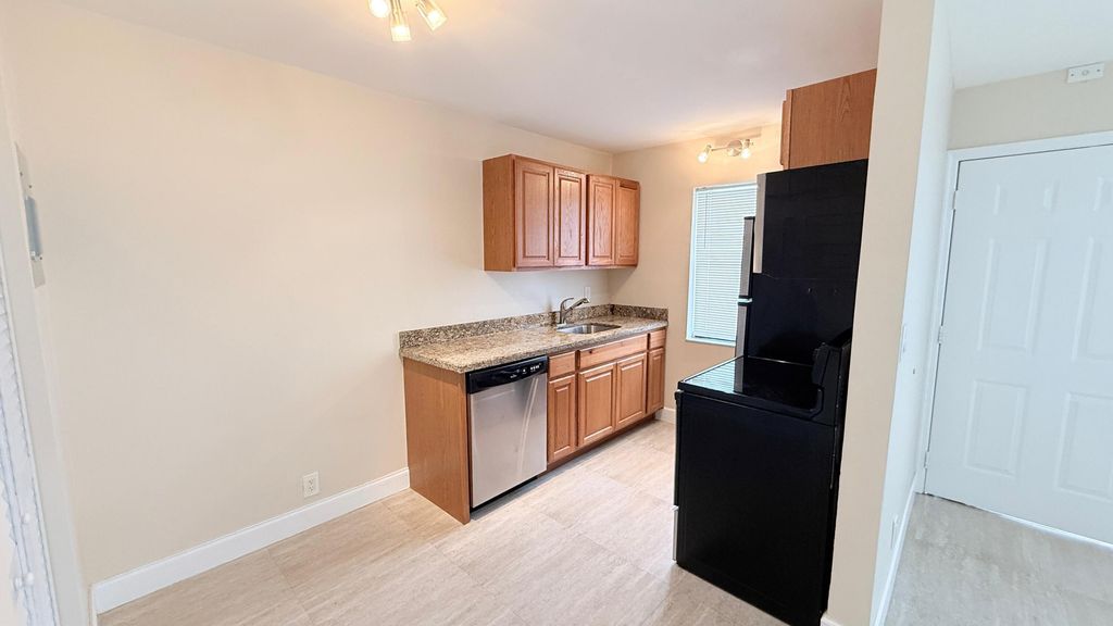 Photo of 607 NE 29th Drive #23, Wilton Manors, FL 33334 (MLS # B26018239)