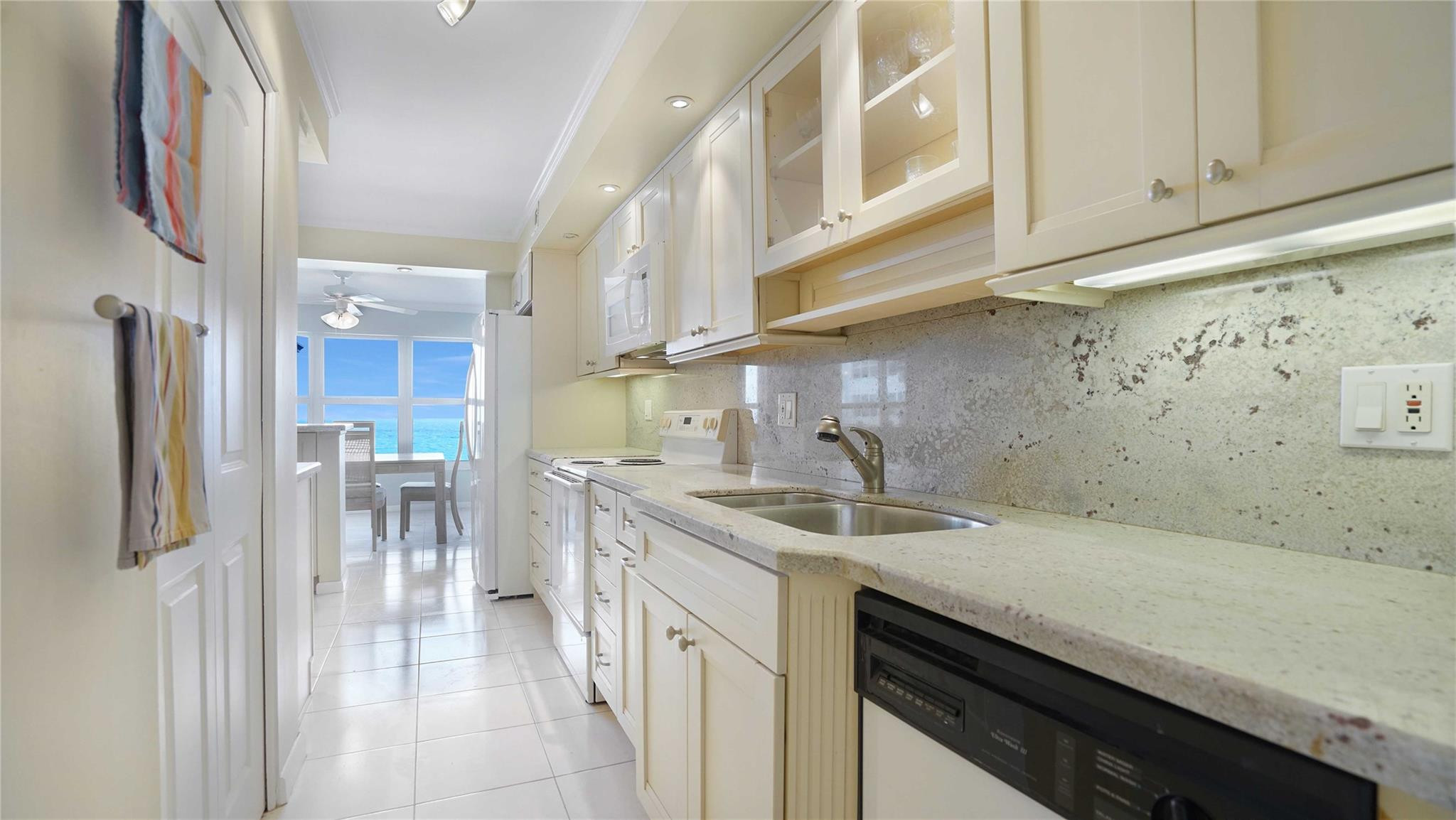 Playa Del Sol - Residential