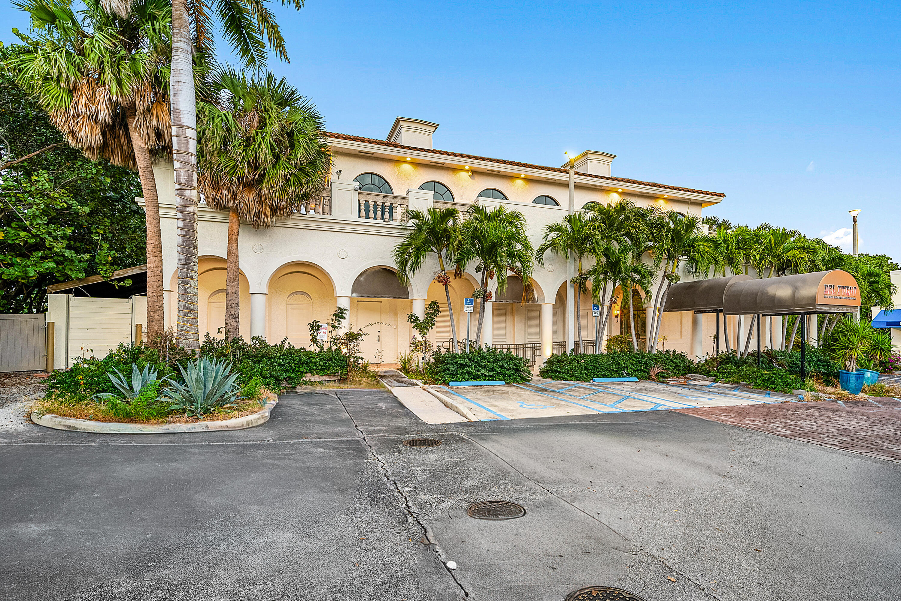 900 E Atlantic Avenue 22