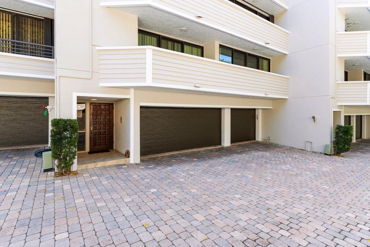 1170 Hillsboro Mile 302