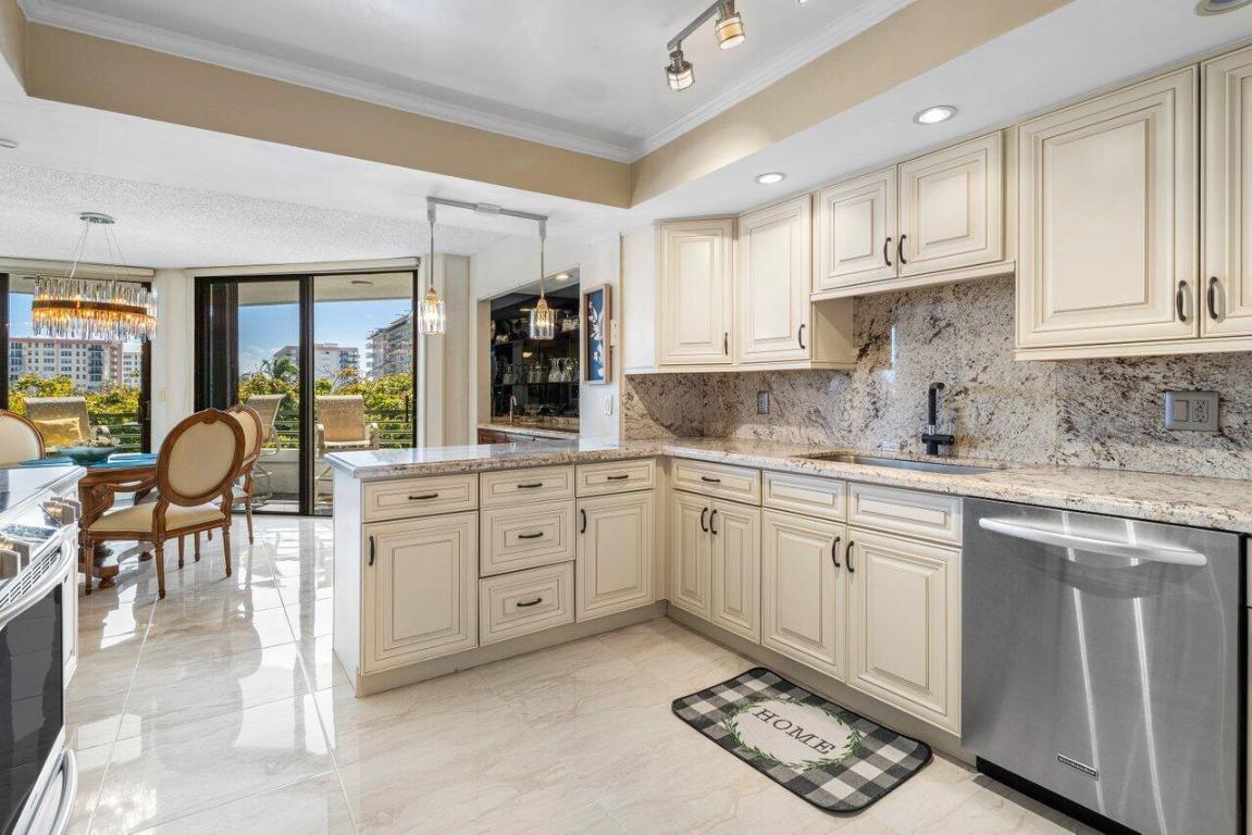 HARBORSIDE AT HILLSBORO BEACH - Residential