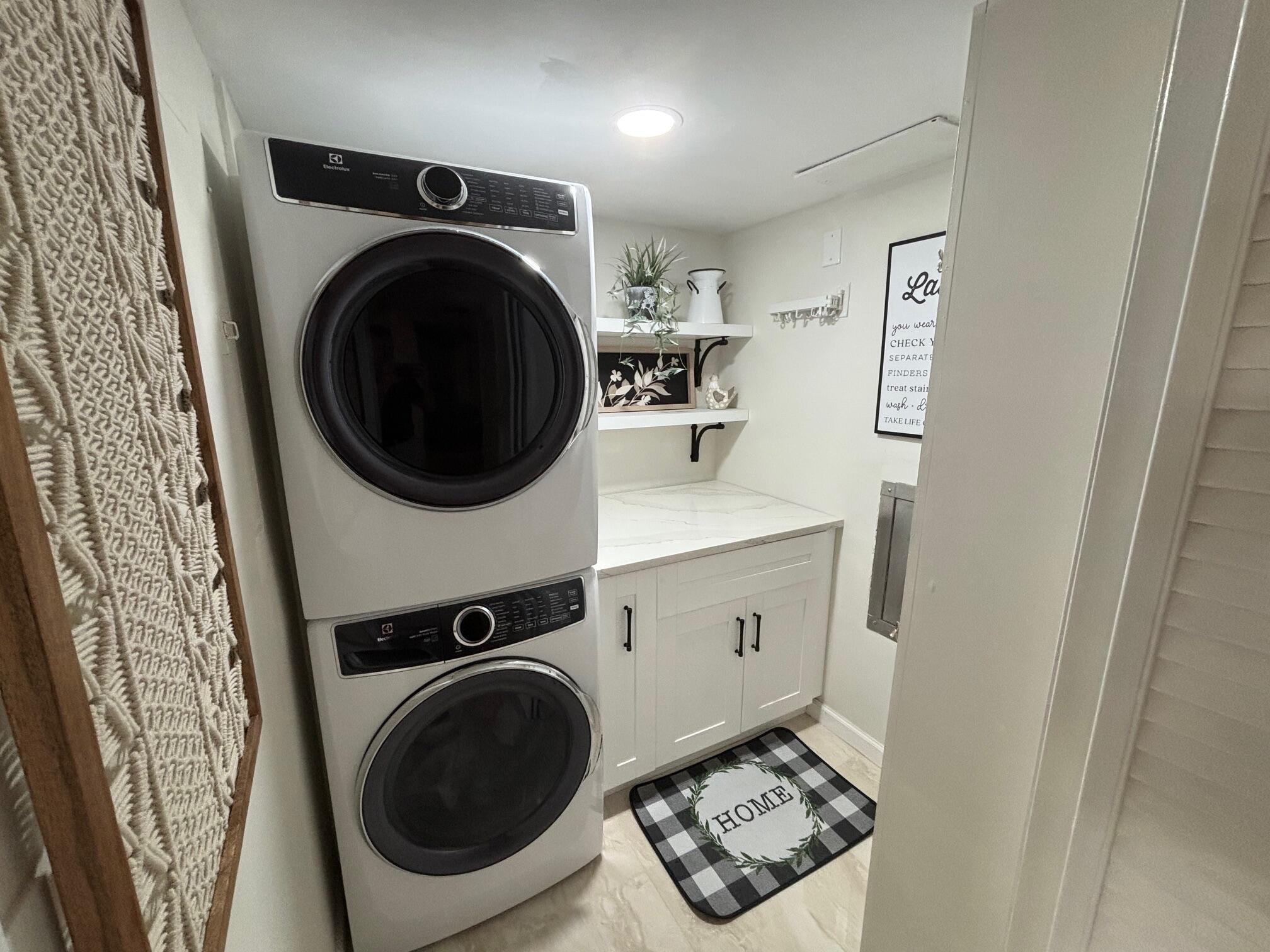 HARBORSIDE AT HILLSBORO B - Residential