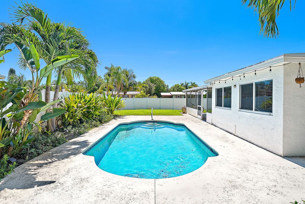 Photo of 3503 Florida Boulevard, Palm Beach Gardens, FL 33410 (MLS # R11123667)