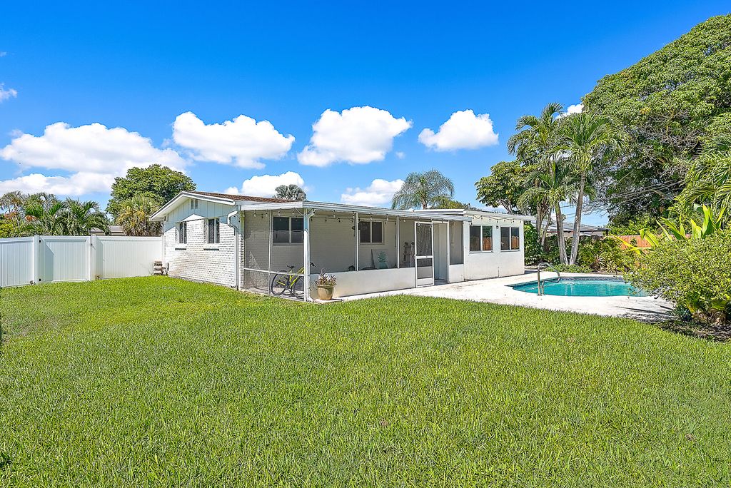 Photo of 3503 Florida Boulevard, Palm Beach Gardens, FL 33410 (MLS # R11123667)