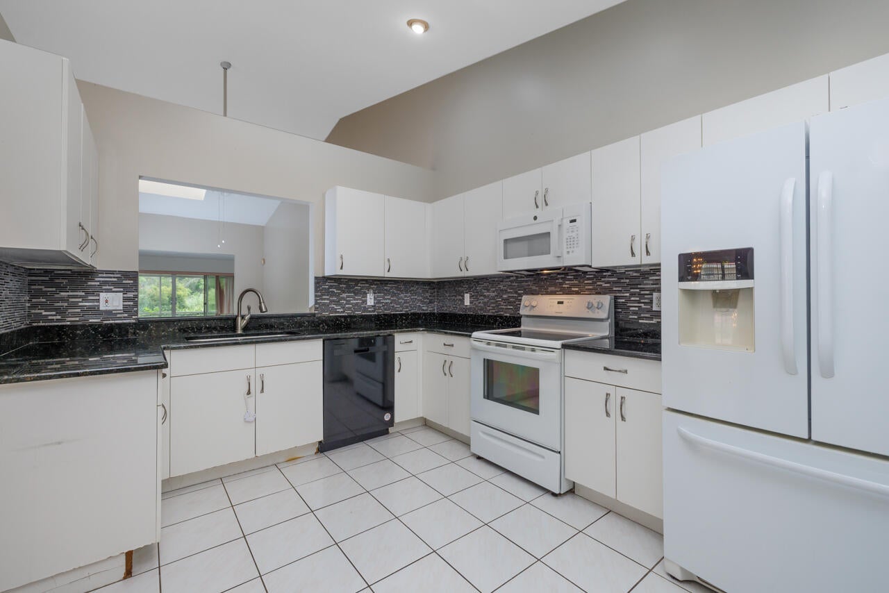 3866 SW INWOOD PINES Lane